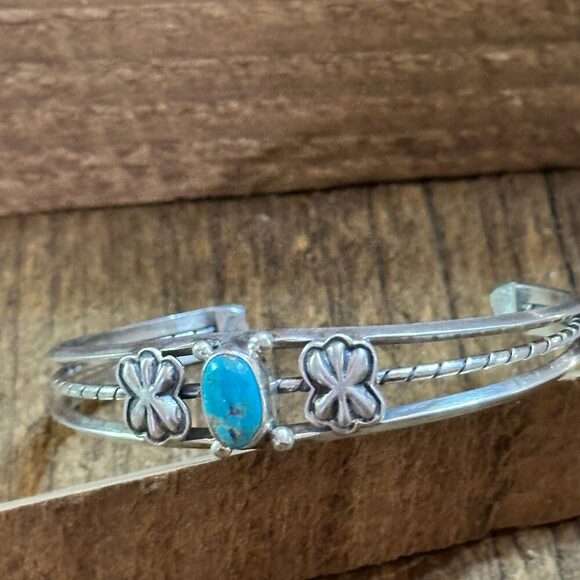 Navajo Sterling Cuff & Kingman Turquoise Floral‎ Cuff Bracelet, Gift Box - Picture 4 of 7